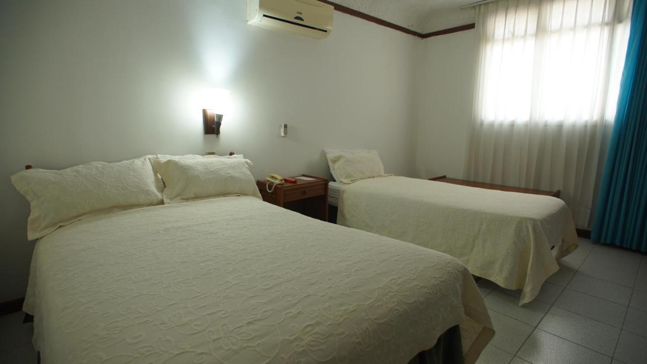 Hotel Bachue Girardot Exterior foto